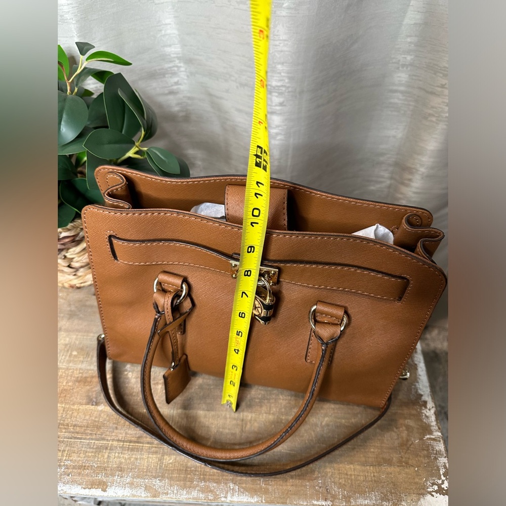 Authentic Michael Kors Hamilton Saffiano Tan Leather Sachel with lock and key - Picture 15 of 16